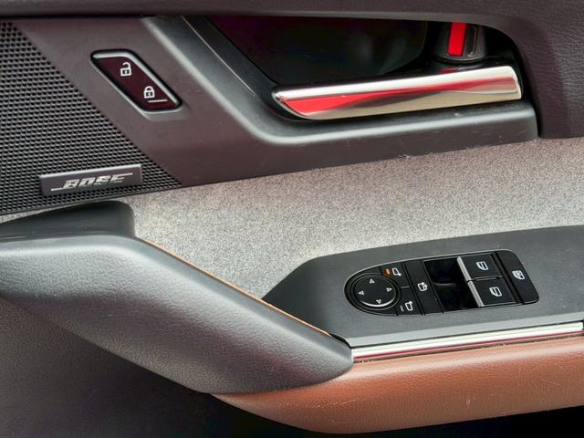 ＭＸ－３０ ベースグレード　４ＷＤ／インダストリアルクラシックパッケージ／ＢＯＳＥ／マツダコネクトナビＴＶ／３６０カメラ／クルージングトラフィックサポート／ヘッドアップディスプレイ／パワーシート／シートヒーター／ステアヒーター（35枚目）