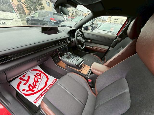 ＭＸ－３０ ベースグレード　４ＷＤ／インダストリアルクラシックパッケージ／ＢＯＳＥ／マツダコネクトナビＴＶ／３６０カメラ／クルージングトラフィックサポート／ヘッドアップディスプレイ／パワーシート／シートヒーター／ステアヒーター（37枚目）