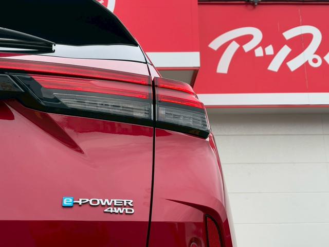 オーラ G FOUR レザーエディション プロパイロット/BOSEサウンド/メーカー純正9インチコネクトナビ/フルセグTV/全方位カメラ/ワイヤレス充電/ドラレコ/ETC2.0/黒革/シートヒーター/ステアヒーター/LEDライト/寒冷地仕様(55枚目)