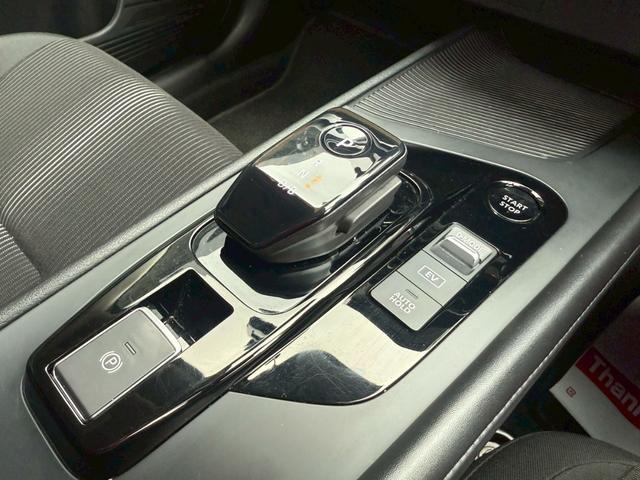 ノート Ｘ　ＦＯＵＲ　ハイブリッド４ＷＤ／ナビ／バックカメラ／ドライブレコーダー／ＥＴＣ／エマージェンシーブレーキ／シートヒーター／ステアヒーター／インテリジェントキー／プッシュスタート／アップルあんしんライト保証１年付（7枚目）