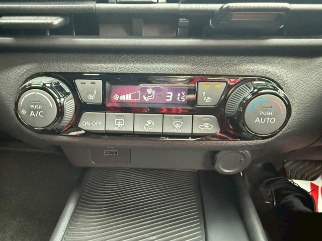 ノート Ｘ　ＦＯＵＲ　ハイブリッド４ＷＤ／ナビ／バックカメラ／ドライブレコーダー／ＥＴＣ／エマージェンシーブレーキ／シートヒーター／ステアヒーター／インテリジェントキー／プッシュスタート／アップルあんしんライト保証１年付（8枚目）