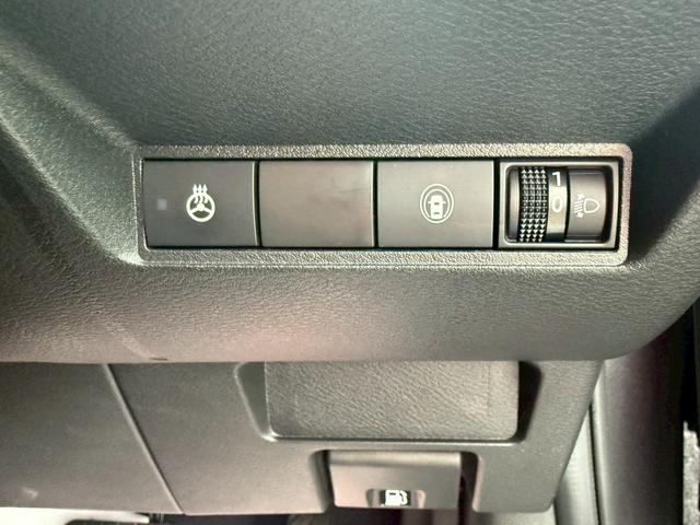 ノート Ｘ　ＦＯＵＲ　ハイブリッド４ＷＤ／ナビ／バックカメラ／ドライブレコーダー／ＥＴＣ／エマージェンシーブレーキ／シートヒーター／ステアヒーター／インテリジェントキー／プッシュスタート／アップルあんしんライト保証１年付（9枚目）