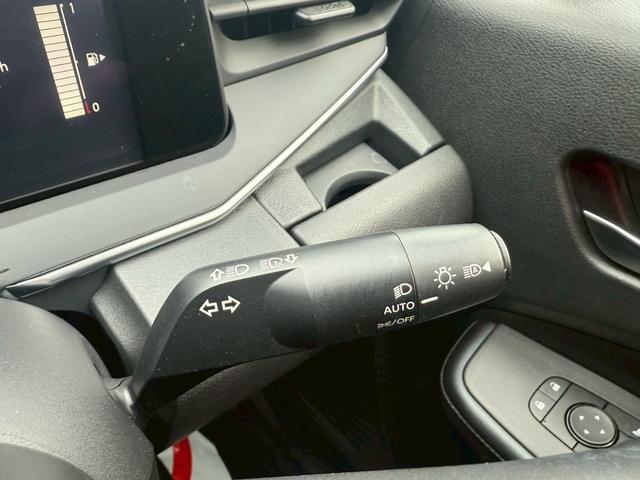 ノート Ｘ　ＦＯＵＲ　ハイブリッド４ＷＤ／ナビ／バックカメラ／ドライブレコーダー／ＥＴＣ／エマージェンシーブレーキ／シートヒーター／ステアヒーター／インテリジェントキー／プッシュスタート／アップルあんしんライト保証１年付（29枚目）