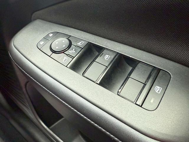 ノート Ｘ　ＦＯＵＲ　ハイブリッド４ＷＤ／ナビ／バックカメラ／ドライブレコーダー／ＥＴＣ／エマージェンシーブレーキ／シートヒーター／ステアヒーター／インテリジェントキー／プッシュスタート／アップルあんしんライト保証１年付（32枚目）