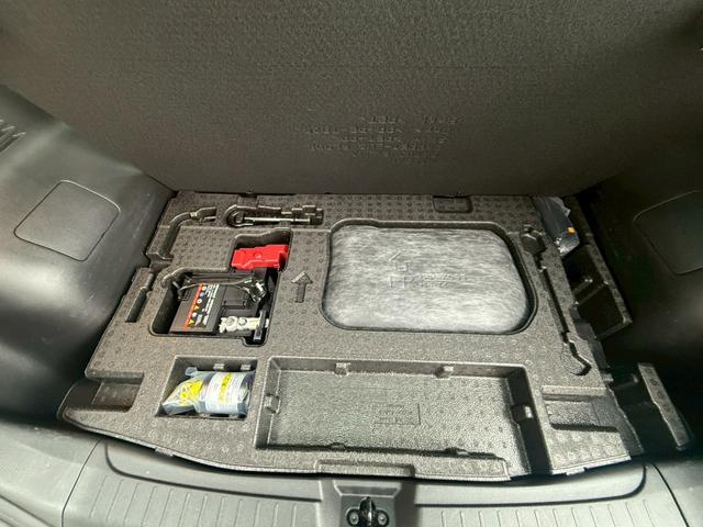 ノート Ｘ　ＦＯＵＲ　ハイブリッド４ＷＤ／ナビ／バックカメラ／ドライブレコーダー／ＥＴＣ／エマージェンシーブレーキ／シートヒーター／ステアヒーター／インテリジェントキー／プッシュスタート／アップルあんしんライト保証１年付（39枚目）