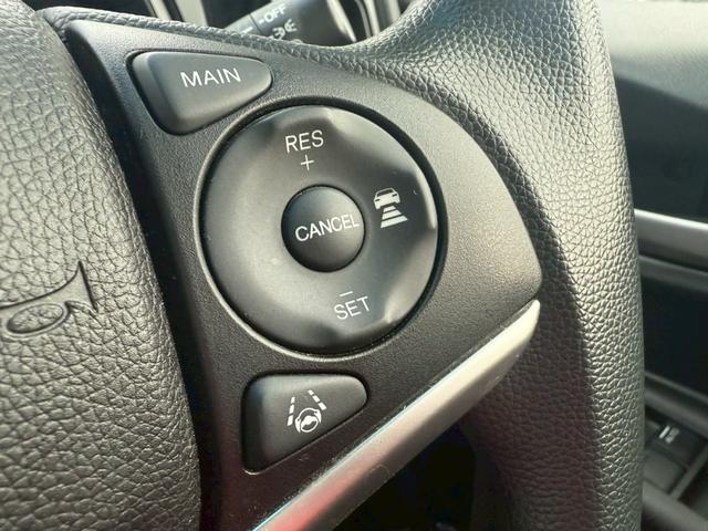 シャトル ハイブリッド　ホンダセンシング　ハイブリッド４ＷＤ／ナビ／ドライブレコーダー／ＥＴＣ／アダプティブクルーズコントロール／スマートキー／プッシュスタート／コンフォートビューパッケージ／車検整備付／アップルあんしんライト保証１年付（6枚目）