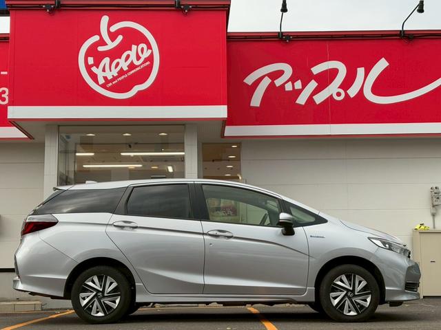 シャトル ハイブリッド　ホンダセンシング　ハイブリッド４ＷＤ／ナビ／ドライブレコーダー／ＥＴＣ／アダプティブクルーズコントロール／スマートキー／プッシュスタート／コンフォートビューパッケージ／車検整備付／アップルあんしんライト保証１年付（17枚目）