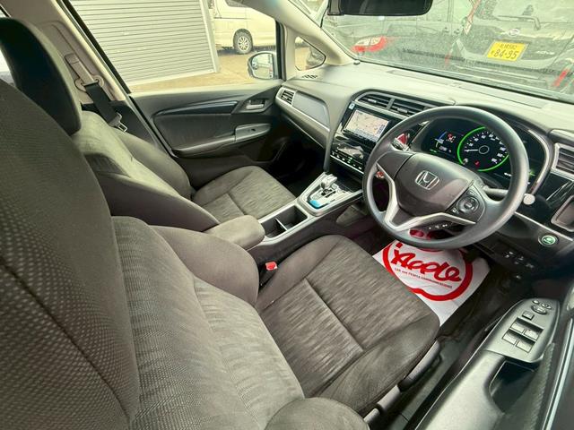 シャトル ハイブリッド　ホンダセンシング　ハイブリッド４ＷＤ／ナビ／ドライブレコーダー／ＥＴＣ／アダプティブクルーズコントロール／スマートキー／プッシュスタート／コンフォートビューパッケージ／車検整備付／アップルあんしんライト保証１年付（31枚目）