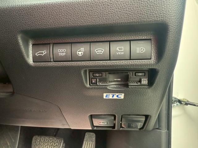 RAV4 アドベンチャー オフロードパッケージII 純正ナビ/フルセグTV/パノラミックビューモニター/デジタルインナーミラー/パワーバックドア/黒合皮シート/シートベンチレーション/パワーシート/ステアヒーター/純正18インチアルミ/LED/寒冷地(10枚目)