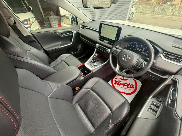RAV4 アドベンチャー オフロードパッケージII 純正ナビ/フルセグTV/パノラミックビューモニター/デジタルインナーミラー/パワーバックドア/黒合皮シート/シートベンチレーション/パワーシート/ステアヒーター/純正18インチアルミ/LED/寒冷地(11枚目)