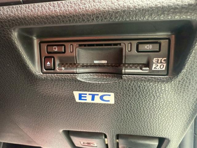 RAV4 アドベンチャー オフロードパッケージII 純正ナビ/フルセグTV/パノラミックビューモニター/デジタルインナーミラー/パワーバックドア/黒合皮シート/シートベンチレーション/パワーシート/ステアヒーター/純正18インチアルミ/LED/寒冷地(31枚目)