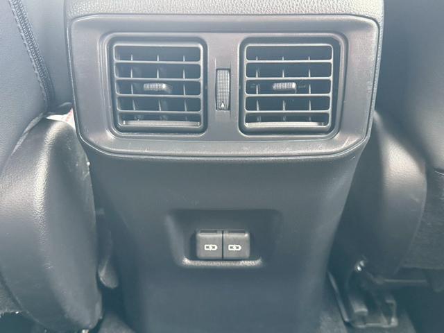 RAV4 アドベンチャー オフロードパッケージII 純正ナビ/フルセグTV/パノラミックビューモニター/デジタルインナーミラー/パワーバックドア/黒合皮シート/シートベンチレーション/パワーシート/ステアヒーター/純正18インチアルミ/LED/寒冷地(36枚目)