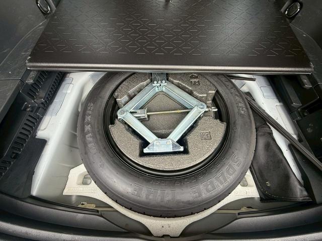 RAV4 アドベンチャー オフロードパッケージII 純正ナビ/フルセグTV/パノラミックビューモニター/デジタルインナーミラー/パワーバックドア/黒合皮シート/シートベンチレーション/パワーシート/ステアヒーター/純正18インチアルミ/LED/寒冷地(38枚目)