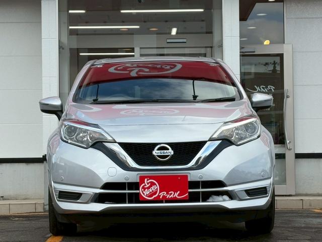 ノート Ｘ　ＦＯＵＲ　４ＷＤ／純正ナビ／フルセグＴＶ／バックカメラ／ドラレコ／ＥＴＣ／ワンオーナー車／走行距離１１０００キロ／衝突被害軽減ブレーキ／スマートキー／プッシュスタート／車検整備付／アップルあんしんライト保証１年（2枚目）