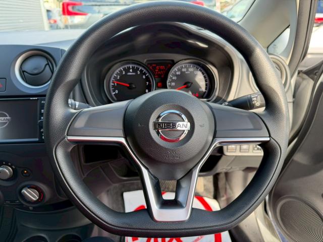 ノート Ｘ　ＦＯＵＲ　４ＷＤ／純正ナビ／フルセグＴＶ／バックカメラ／ドラレコ／ＥＴＣ／ワンオーナー車／走行距離１１０００キロ／衝突被害軽減ブレーキ／スマートキー／プッシュスタート／車検整備付／アップルあんしんライト保証１年（7枚目）