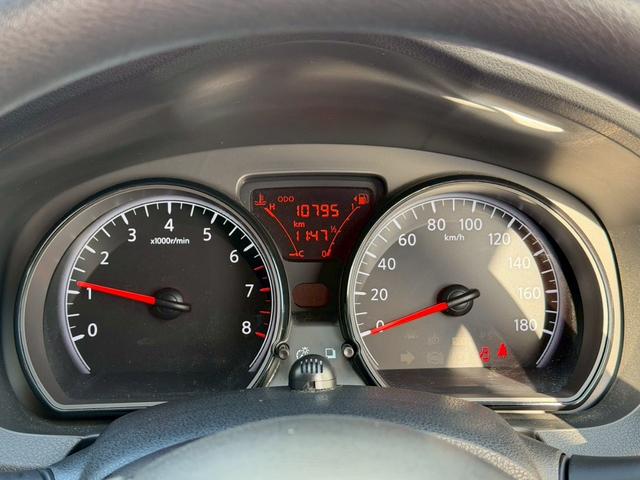 ノート Ｘ　ＦＯＵＲ　４ＷＤ／純正ナビ／フルセグＴＶ／バックカメラ／ドラレコ／ＥＴＣ／ワンオーナー車／走行距離１１０００キロ／衝突被害軽減ブレーキ／スマートキー／プッシュスタート／車検整備付／アップルあんしんライト保証１年（10枚目）