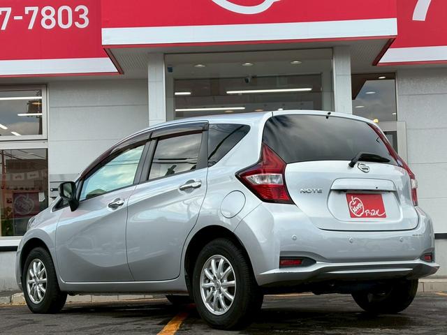 ノート Ｘ　ＦＯＵＲ　４ＷＤ／純正ナビ／フルセグＴＶ／バックカメラ／ドラレコ／ＥＴＣ／ワンオーナー車／走行距離１１０００キロ／衝突被害軽減ブレーキ／スマートキー／プッシュスタート／車検整備付／アップルあんしんライト保証１年（17枚目）