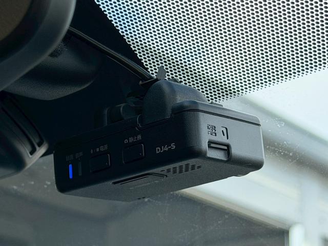 ノート Ｘ　ＦＯＵＲ　４ＷＤ／純正ナビ／フルセグＴＶ／バックカメラ／ドラレコ／ＥＴＣ／ワンオーナー車／走行距離１１０００キロ／衝突被害軽減ブレーキ／スマートキー／プッシュスタート／車検整備付／アップルあんしんライト保証１年（23枚目）