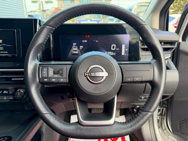 ノート Ｘ　ＦＯＵＲ　ハイブリッド４ＷＤ／ナビ／バックカメラ／エマージェンシーブレーキ／インテリジェントキー／プッシュスタート／シートヒーター／ステアリングヒーター／ＵＳＢ／車検整備付き／アップルあんしんライト保証１年付き（6枚目）