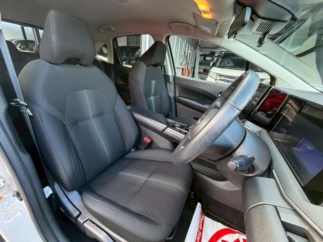 ノート Ｘ　ＦＯＵＲ　ハイブリッド４ＷＤ／ナビ／バックカメラ／エマージェンシーブレーキ／インテリジェントキー／プッシュスタート／シートヒーター／ステアリングヒーター／ＵＳＢ／車検整備付き／アップルあんしんライト保証１年付き（10枚目）