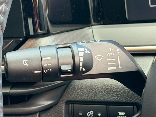 ノート Ｘ　ＦＯＵＲ　ハイブリッド４ＷＤ／ナビ／バックカメラ／エマージェンシーブレーキ／インテリジェントキー／プッシュスタート／シートヒーター／ステアリングヒーター／ＵＳＢ／車検整備付き／アップルあんしんライト保証１年付き（26枚目）