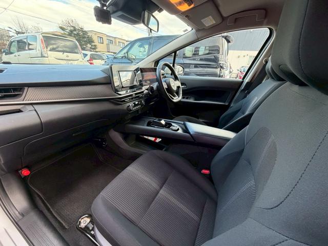 ノート Ｘ　ＦＯＵＲ　ハイブリッド４ＷＤ／ナビ／バックカメラ／エマージェンシーブレーキ／インテリジェントキー／プッシュスタート／シートヒーター／ステアリングヒーター／ＵＳＢ／車検整備付き／アップルあんしんライト保証１年付き（35枚目）