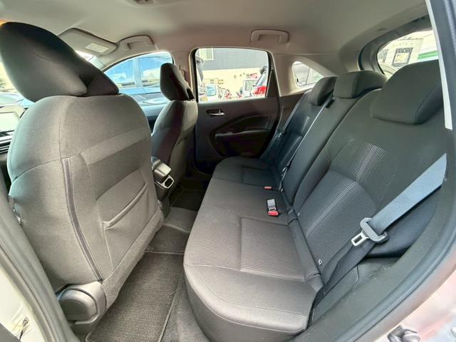 ノート Ｘ　ＦＯＵＲ　ハイブリッド４ＷＤ／ナビ／バックカメラ／エマージェンシーブレーキ／インテリジェントキー／プッシュスタート／シートヒーター／ステアリングヒーター／ＵＳＢ／車検整備付き／アップルあんしんライト保証１年付き（36枚目）