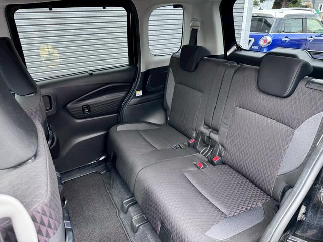 デリカＤ：２ カスタムハイブリッドＭＶ　全方位カメラパッケージ　４ＷＤ／ナビ／全方位カメラ／両側パワースライドドア／衝突被害軽減／ヘッドアップディスプレイ／ＬＥＤヘッドライト／オートハイビーム／アダプティブクルコン／シートヒーター／スマートキー／プッシュスタート（14枚目）