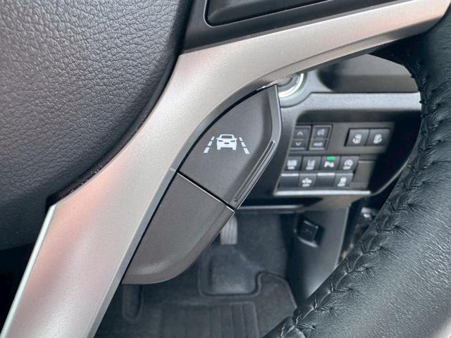 デリカＤ：２ カスタムハイブリッドＭＶ　全方位カメラパッケージ　４ＷＤ／ナビ／全方位カメラ／両側パワースライドドア／衝突被害軽減／ヘッドアップディスプレイ／ＬＥＤヘッドライト／オートハイビーム／アダプティブクルコン／シートヒーター／スマートキー／プッシュスタート（26枚目）