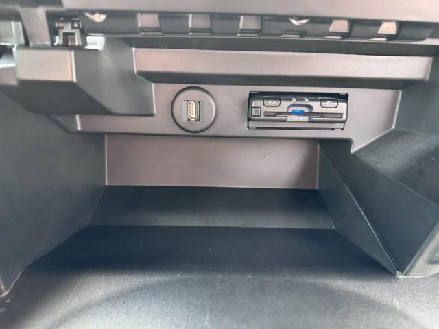 デリカＤ：２ カスタムハイブリッドＭＶ　全方位カメラパッケージ　４ＷＤ／ナビ／全方位カメラ／両側パワースライドドア／衝突被害軽減／ヘッドアップディスプレイ／ＬＥＤヘッドライト／オートハイビーム／アダプティブクルコン／シートヒーター／スマートキー／プッシュスタート（33枚目）