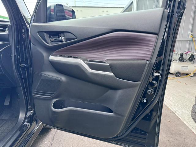 デリカＤ：２ カスタムハイブリッドＭＶ　全方位カメラパッケージ　４ＷＤ／ナビ／全方位カメラ／両側パワースライドドア／衝突被害軽減／ヘッドアップディスプレイ／ＬＥＤヘッドライト／オートハイビーム／アダプティブクルコン／シートヒーター／スマートキー／プッシュスタート（49枚目）