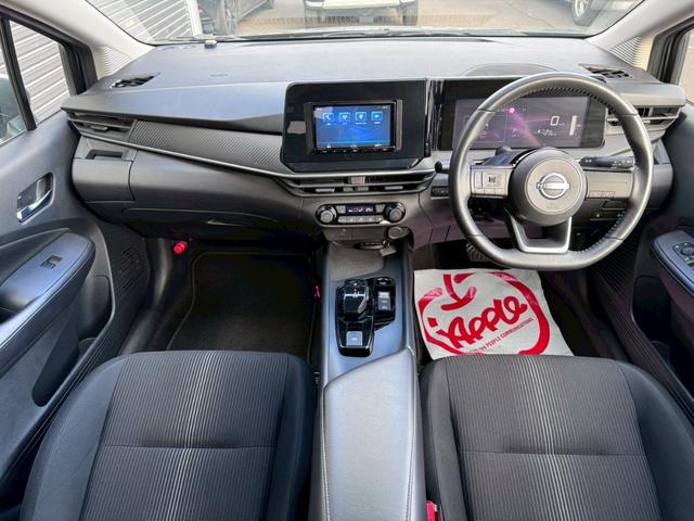 ノート X FOUR ハイブリッド4WD/ナビ/バックカメラ/エマージェンシーブレーキ/シートヒーター/ステアリングヒーター/インテリジェントキー/プッシュスタート/ETC/USB/アップルあんしんライト保証1年付き(3枚目)