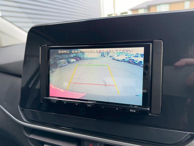 ノート X FOUR ハイブリッド4WD/ナビ/バックカメラ/エマージェンシーブレーキ/シートヒーター/ステアリングヒーター/インテリジェントキー/プッシュスタート/ETC/USB/アップルあんしんライト保証1年付き(4枚目)