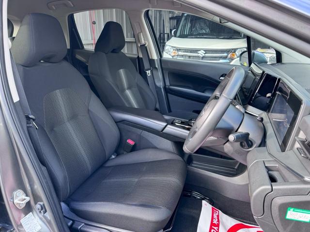 ノート X FOUR ハイブリッド4WD/ナビ/バックカメラ/エマージェンシーブレーキ/シートヒーター/ステアリングヒーター/インテリジェントキー/プッシュスタート/ETC/USB/アップルあんしんライト保証1年付き(10枚目)