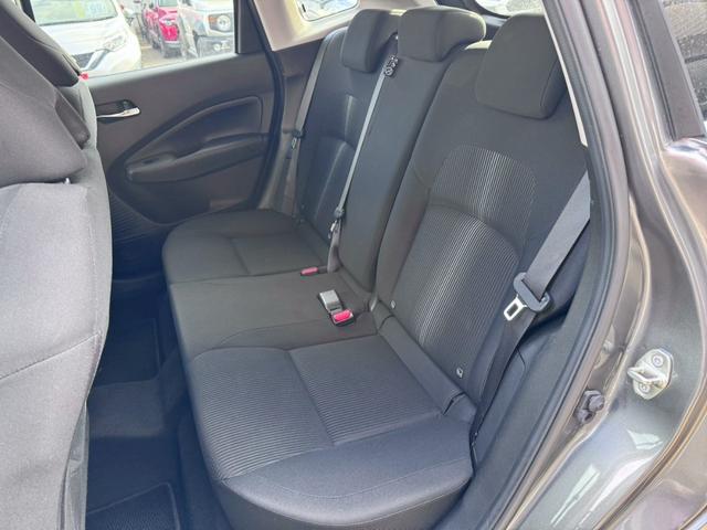 ノート X FOUR ハイブリッド4WD/ナビ/バックカメラ/エマージェンシーブレーキ/シートヒーター/ステアリングヒーター/インテリジェントキー/プッシュスタート/ETC/USB/アップルあんしんライト保証1年付き(13枚目)