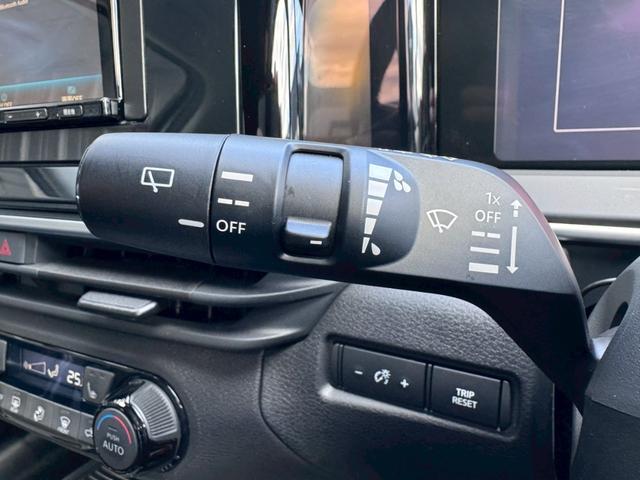 ノート X FOUR ハイブリッド4WD/ナビ/バックカメラ/エマージェンシーブレーキ/シートヒーター/ステアリングヒーター/インテリジェントキー/プッシュスタート/ETC/USB/アップルあんしんライト保証1年付き(26枚目)