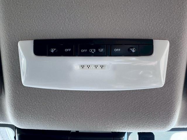 ノート X FOUR ハイブリッド4WD/ナビ/バックカメラ/エマージェンシーブレーキ/シートヒーター/ステアリングヒーター/インテリジェントキー/プッシュスタート/ETC/USB/アップルあんしんライト保証1年付き(42枚目)