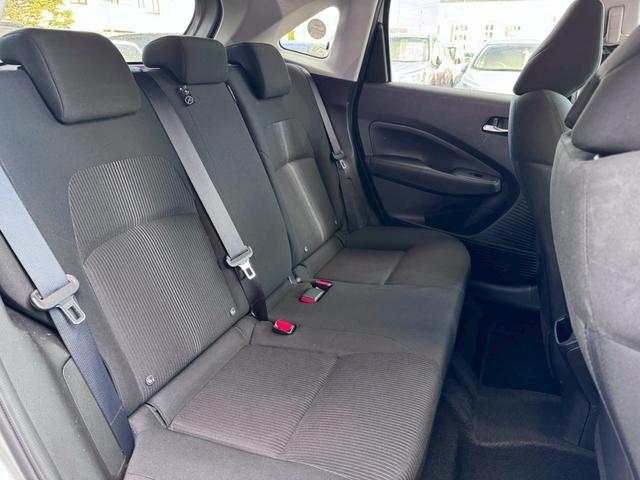 ノート Ｘ　ＦＯＵＲ　ハイブリッド４ＷＤ／ナビ／バックカメラ／ＥＴＣ／エマージェンシーブレーキ／シートヒーター／ステアヒーター／インテリジェントキー／プッシュスタート／ＵＳＢ／車検整備付／アップルあんしんライト保証１年付（11枚目）