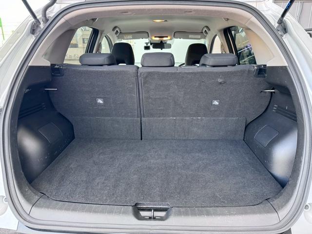 ノート Ｘ　ＦＯＵＲ　ハイブリッド４ＷＤ／ナビ／バックカメラ／ＥＴＣ／エマージェンシーブレーキ／シートヒーター／ステアヒーター／インテリジェントキー／プッシュスタート／ＵＳＢ／車検整備付／アップルあんしんライト保証１年付（14枚目）