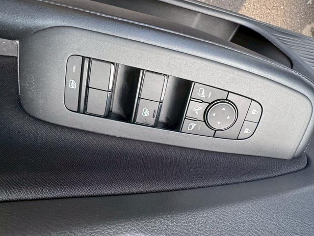 ノート Ｘ　ＦＯＵＲ　ハイブリッド４ＷＤ／ナビ／バックカメラ／ＥＴＣ／エマージェンシーブレーキ／シートヒーター／ステアヒーター／インテリジェントキー／プッシュスタート／ＵＳＢ／車検整備付／アップルあんしんライト保証１年付（29枚目）