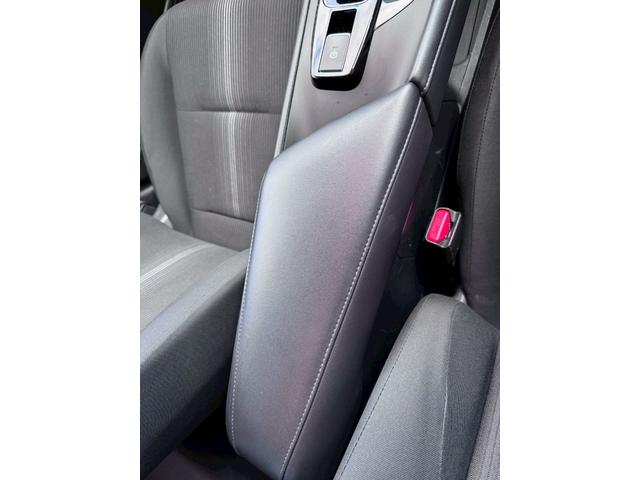 ノート Ｘ　ＦＯＵＲ　ハイブリッド４ＷＤ／ナビ／バックカメラ／ＥＴＣ／エマージェンシーブレーキ／シートヒーター／ステアヒーター／インテリジェントキー／プッシュスタート／ＵＳＢ／車検整備付／アップルあんしんライト保証１年付（30枚目）