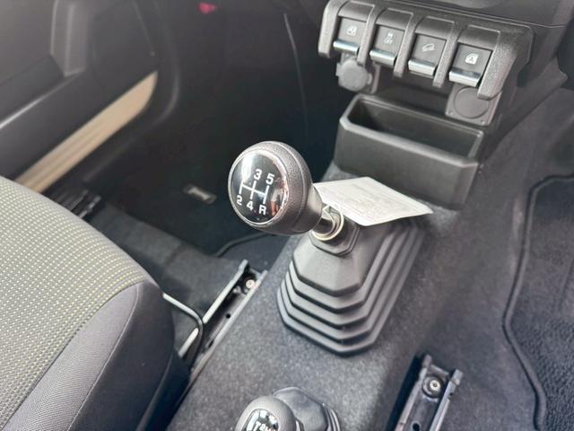 ジムニー ＸＣ　５速マニュアルターボ／ディスプレイオーディオ／セーフティサポート／クルコン／ＬＥＤヘッドライト／ハイビームアシスト／シートヒーター／スマートキー／プッシュスタート／アップルあんしんライト保証１年付（6枚目）