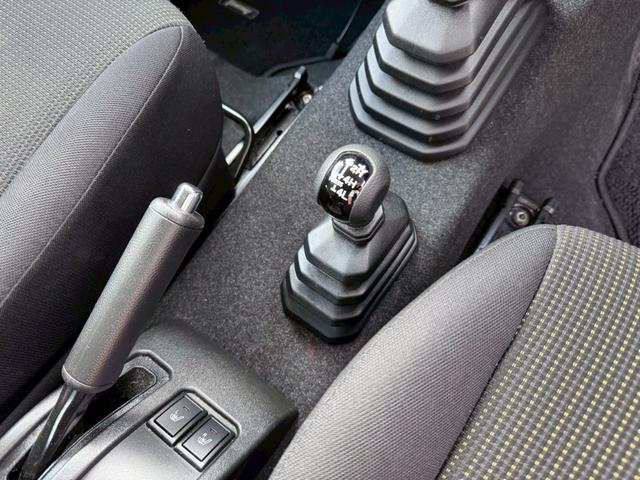 ジムニー ＸＣ　５速マニュアルターボ／ディスプレイオーディオ／セーフティサポート／クルコン／ＬＥＤヘッドライト／ハイビームアシスト／シートヒーター／スマートキー／プッシュスタート／アップルあんしんライト保証１年付（31枚目）