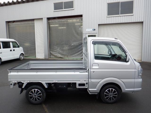キャリイトラック ＫＸ　４ＷＤ　５速マニュアル　デフロック　作業灯　ＬＥＤヘッドライト　フォグランプ　キーレス　パワーウインドウ　ＣＤ　社外アルミ（4枚目）