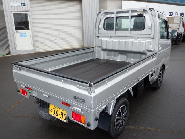 キャリイトラック ＫＸ　４ＷＤ　５速マニュアル　デフロック　作業灯　ＬＥＤヘッドライト　フォグランプ　キーレス　パワーウインドウ　ＣＤ　社外アルミ（5枚目）