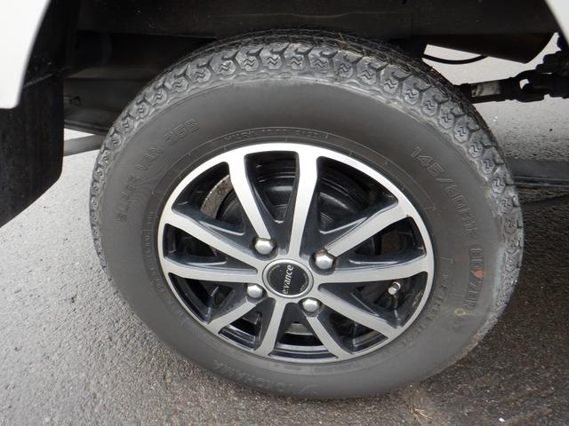 キャリイトラック ＫＸ　４ＷＤ　５速マニュアル　デフロック　作業灯　ＬＥＤヘッドライト　フォグランプ　キーレス　パワーウインドウ　ＣＤ　社外アルミ（15枚目）