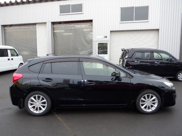 インプレッサスポーツ ２．０ｉアイサイト　４ＷＤ　ＣＶＴ　衝突被害軽減システム　クルーズコントロール　パドルシフト　ＥＳＣ　ナビＴＶバックモニター　プッシュスタート　スマートキー　アイドリングストップ　１６インチ純正アルミ　ＨＩＤヘッドライト（4枚目）