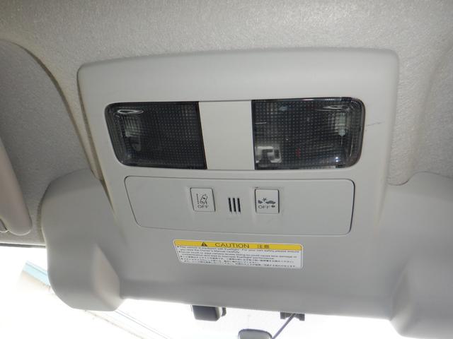 インプレッサスポーツ ２．０ｉアイサイト　４ＷＤ　ＣＶＴ　衝突被害軽減システム　クルーズコントロール　パドルシフト　ＥＳＣ　ナビＴＶバックモニター　プッシュスタート　スマートキー　アイドリングストップ　１６インチ純正アルミ　ＨＩＤヘッドライト（18枚目）