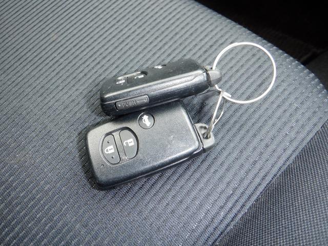 インプレッサスポーツ ２．０ｉアイサイト　４ＷＤ　ＣＶＴ　衝突被害軽減システム　クルーズコントロール　パドルシフト　ＥＳＣ　ナビＴＶバックモニター　プッシュスタート　スマートキー　アイドリングストップ　１６インチ純正アルミ　ＨＩＤヘッドライト（20枚目）