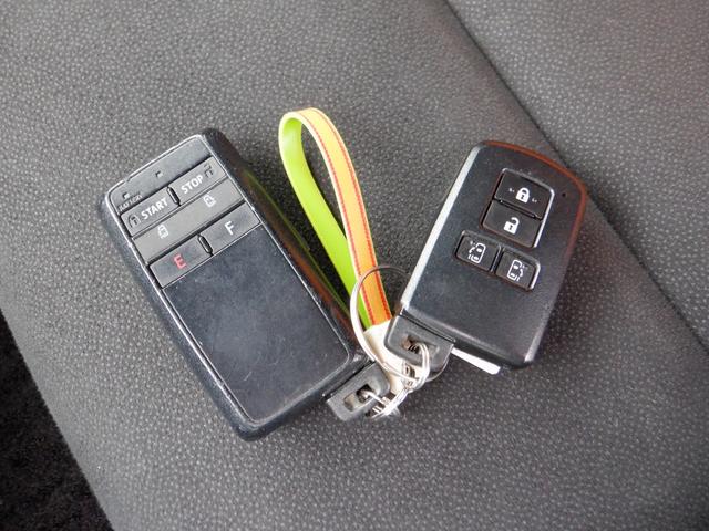 ノア Ｓｉ　ダブルバイビー　４ＷＤ　ＣＶＴ　ワンオーナー　寒冷地仕様　トヨタセーフティーセンス　純正１０インチナビ・ＴＶ・バックモニター　両側パワースライドドア　ＬＥＤヘッドライト　クルーズコントロール　純正１６インチアルミ（46枚目）